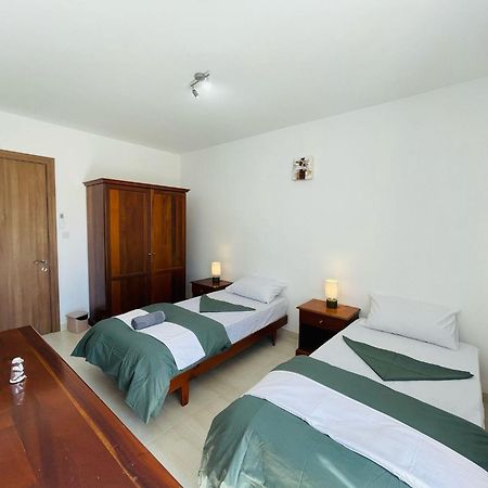 Coral Cove Comfort Room 2 St. Paul's Bay Exterior foto